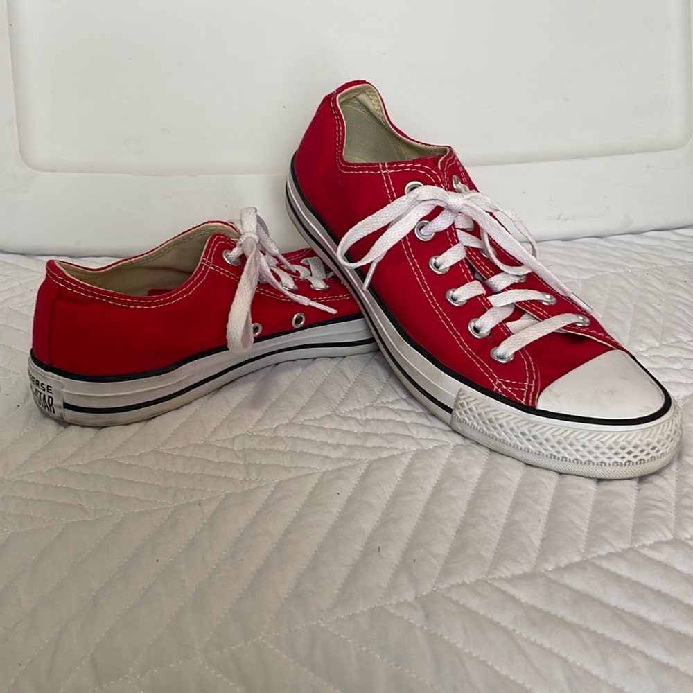 Converse women’s 9, men’s 7 red low tops
